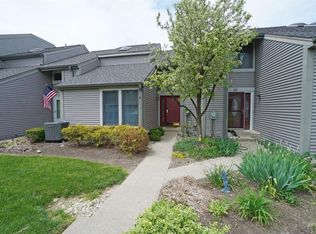 18 Stillmeadow Dr, Cincinnati, OH 45245