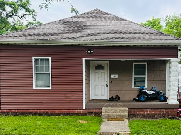 1207 Blackman St, Clinton, IN 47842