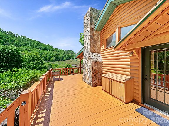 3rd image of 115 Sutton Ridge Rd