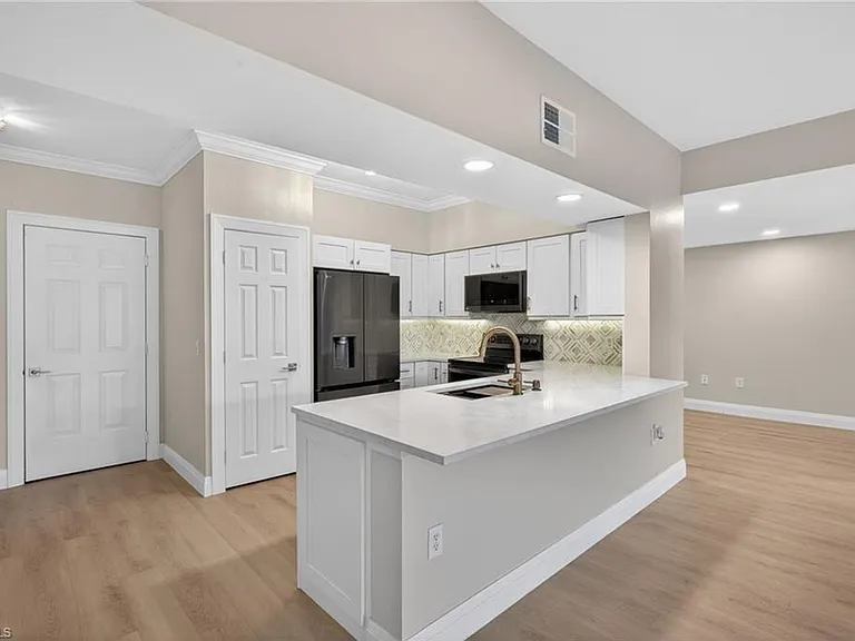 20341 Estero Gardens Cir #104 — Photo 4