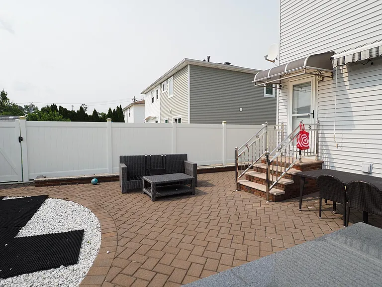 502 Winchester Ave — Photo 23