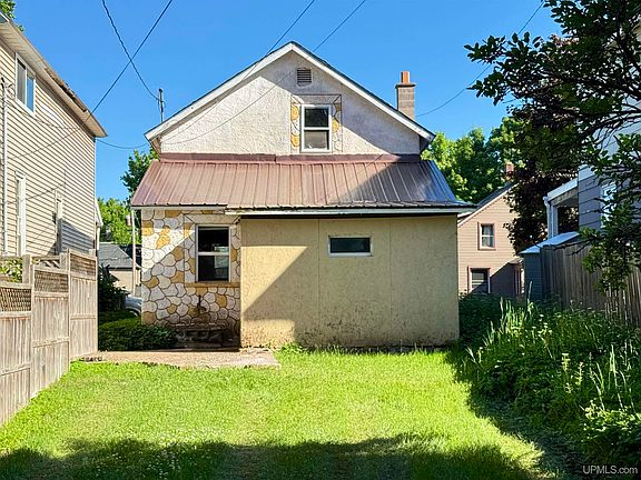 4th image of 117 E Peck St