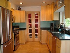 4th image of 1220 Knollwood Dr