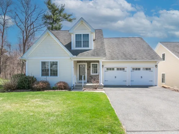 20 Bridge Rd Unit 17, Northampton, MA 01062