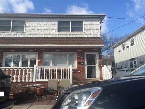 2nd image of 82 S Railroad Ave