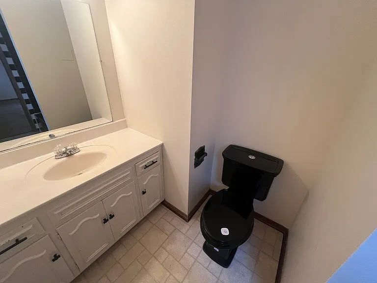 7313 Farmington Way — Photo 20