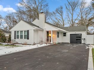 118 Ketcham Ave, Patchogue, NY 11772