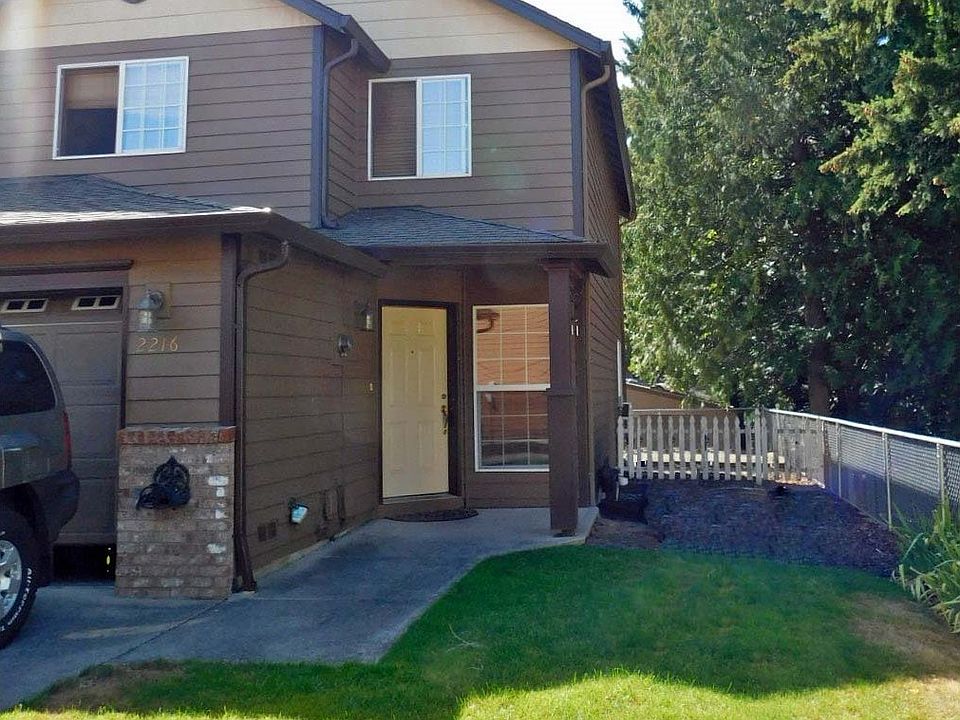 1st image of 2216 NE 137th Ct