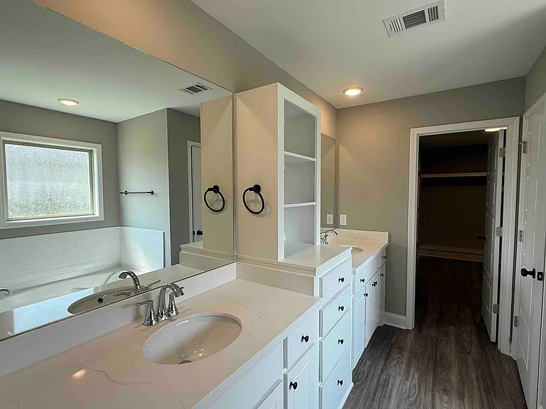 573 Patrick Farms Dr — Photo 11
