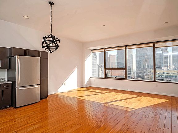3rd image of 1100 Wilshire Blvd #2108