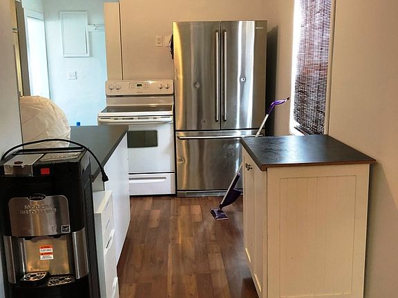 2nd image of 11613 91st St NW