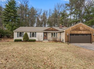 64 Palomino Ln, Bedford, NH 03110