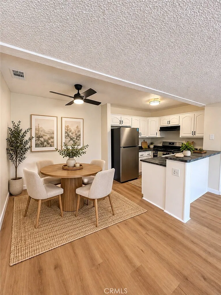 1 bed, 904 sqft, $1,750 — Photo 3