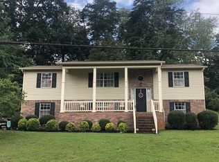 911 Oxford Hills Dr, Maryville, TN 37803