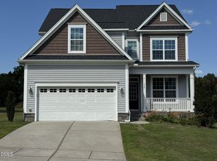 528 Walker Ranch Dr, Fuquay Varina, NC 27526