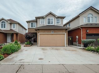171 McNichol Dr, Cambridge, ON N1P1G8
