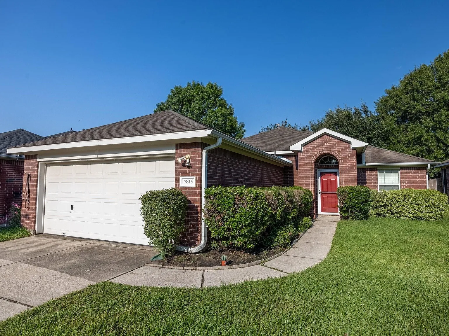 3 bed, 2.0 bath, 1509 sqft, $1,800 — Photo 2