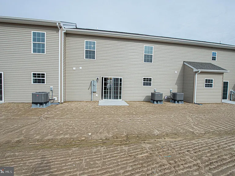 241 Morgans Ct — Photo 5
