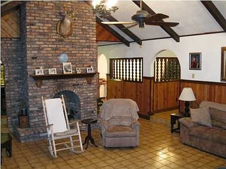 3rd image of 204 Saint Ann Ave