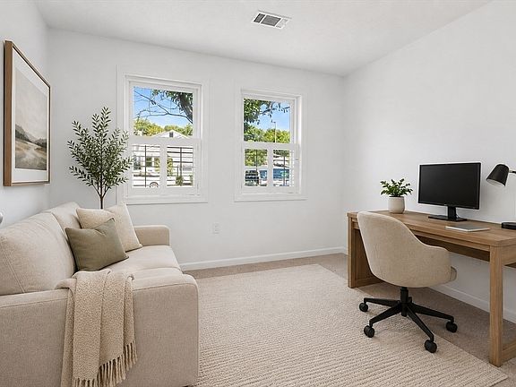 5th image of 402 Tuckers Ln #402
