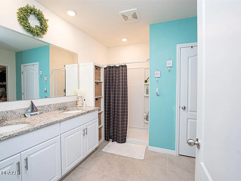 1326 Middle Lake Dr — Photo 11