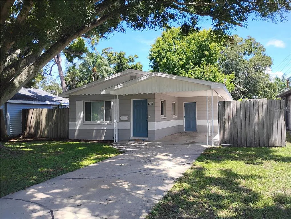 2 bed, 1.0 bath, 932 sqft, $2,100 — Photo 2