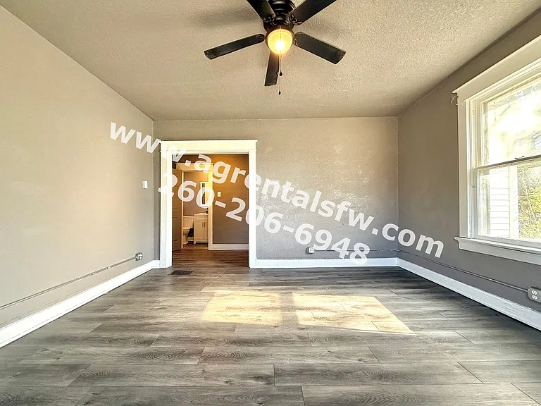 1512 Taylor St — Photo 4