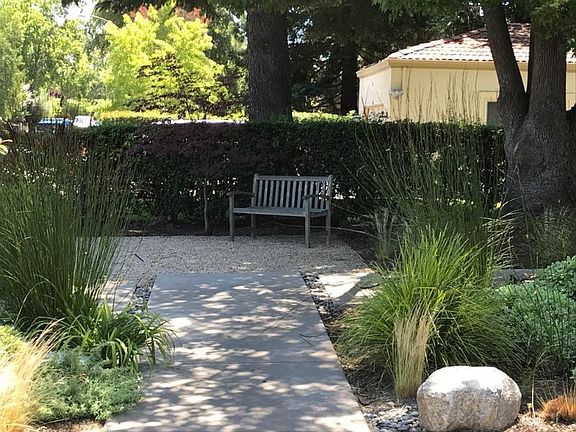 4th image of 2592 Ramona St