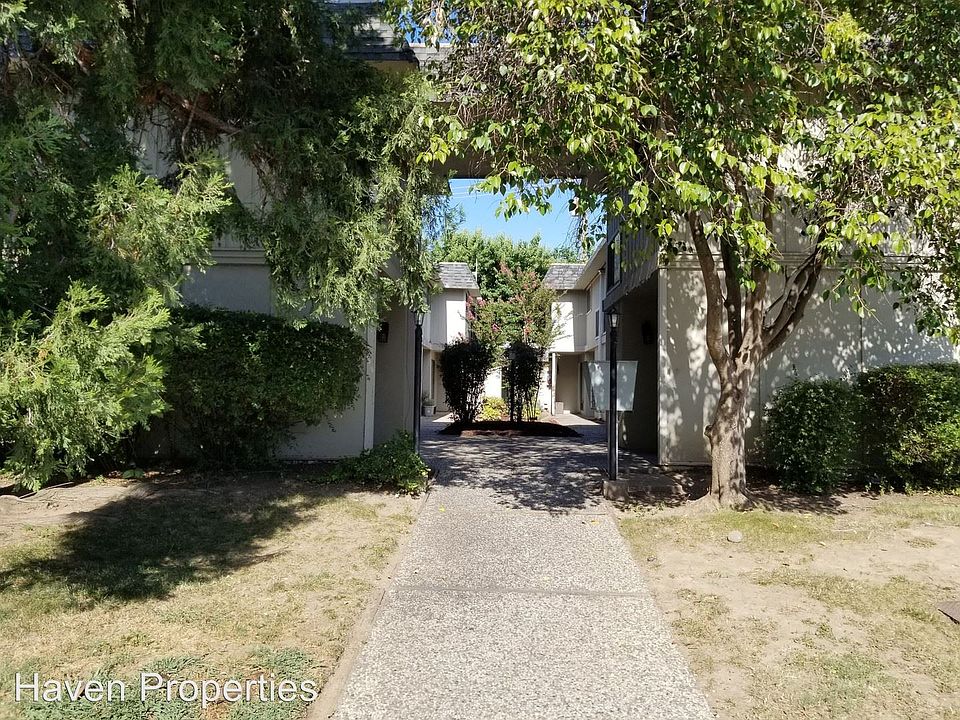 1st image of 209 Sharon Way APT 02