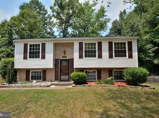 7692 Middle Valley Dr, Springfield, VA 22153