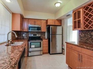 7512 NW 40th Ct, Coral Springs, FL 33065