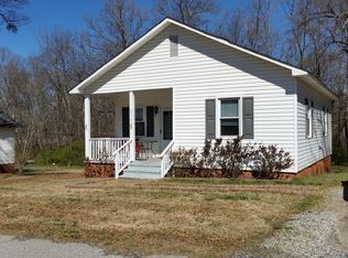 8230 3rd St, Boiling Springs, SC 29316