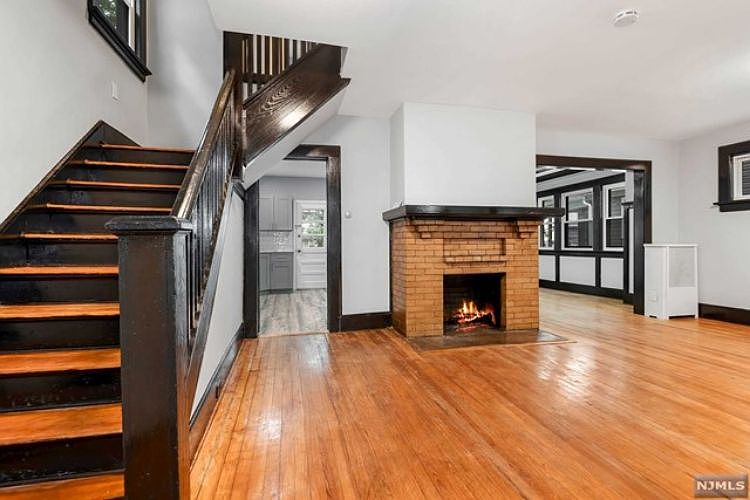 1st image of 20 Whittier St