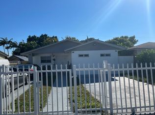 446 W 16th St, Hialeah, FL 33010