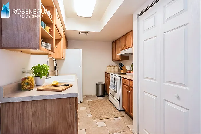 455 W Kelso St #118 — Photo 7