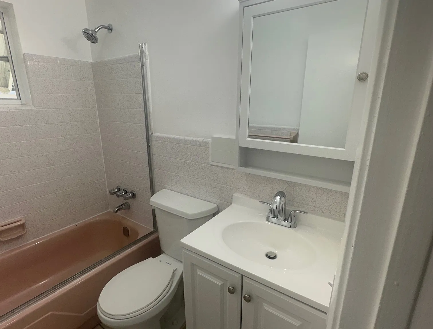 2 bed, 2322 sqft, $1,750 — Photo 1