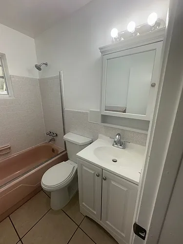 2407 McKinley St #2 Photo 1
