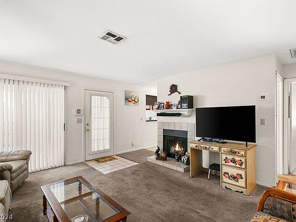 3rd image of 209 N Lamb Blvd Unit D
