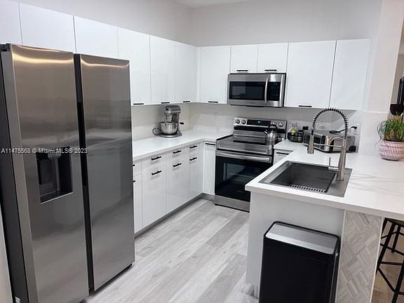 4th image of 12336 SW 126th Ave #12336