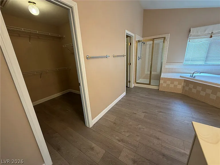 2381 Goldfire Cir — Photo 37