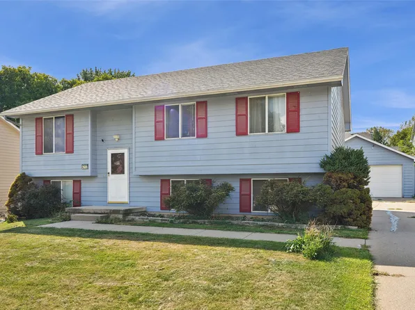 4212 SE 23rd St, Des Moines, IA 50320