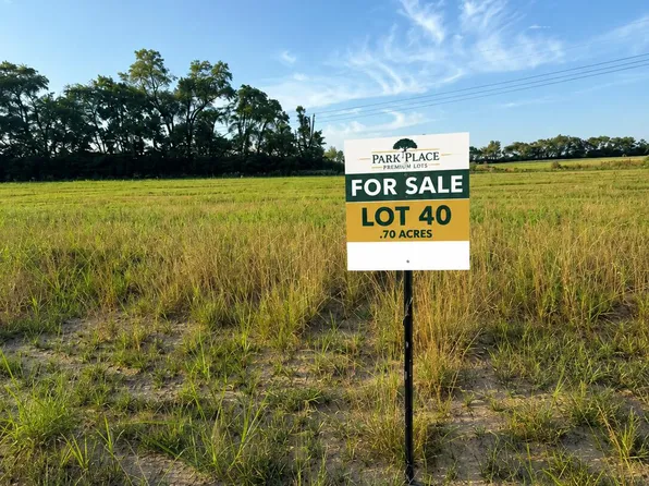 40 James Ct, La Porte, IN 46350