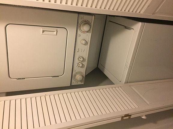 4th image of 3009 W Gunnison St APT 3n