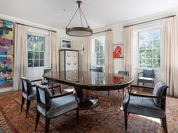5th image of 153 Brattle St