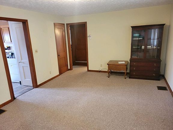 4th image of 28 NW 17th St Lot 18