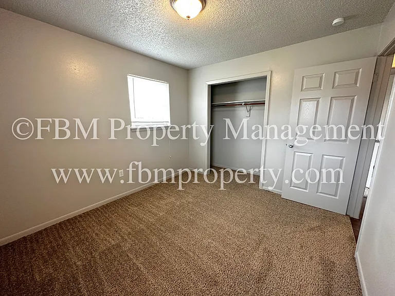 825 Tehuacana Dr #404 — Photo 8