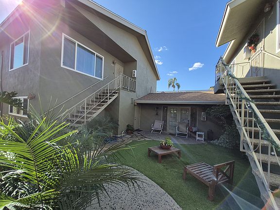 Front upper unit courtyard view