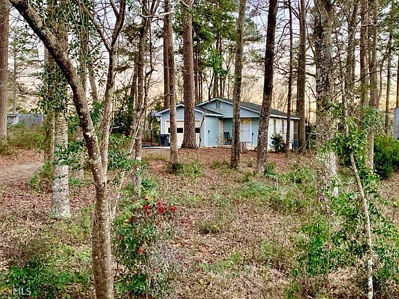 5th image of 132 Sylvan Dr