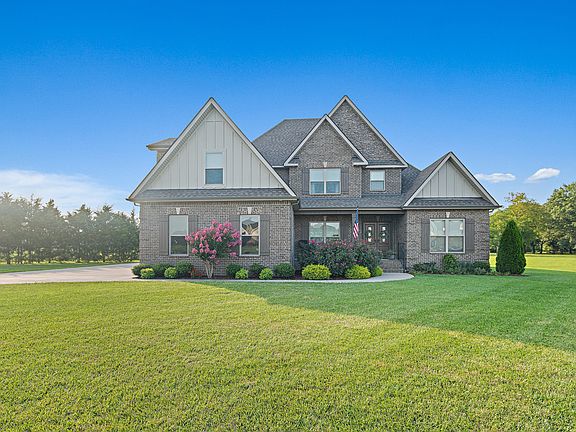 2nd image of 1018 Rhonda Dr