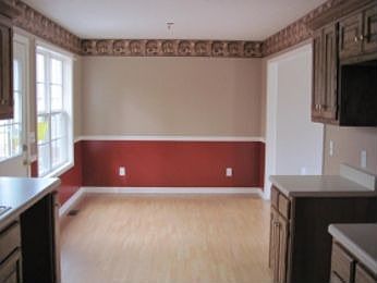 4th image of 102 Roberts Dr